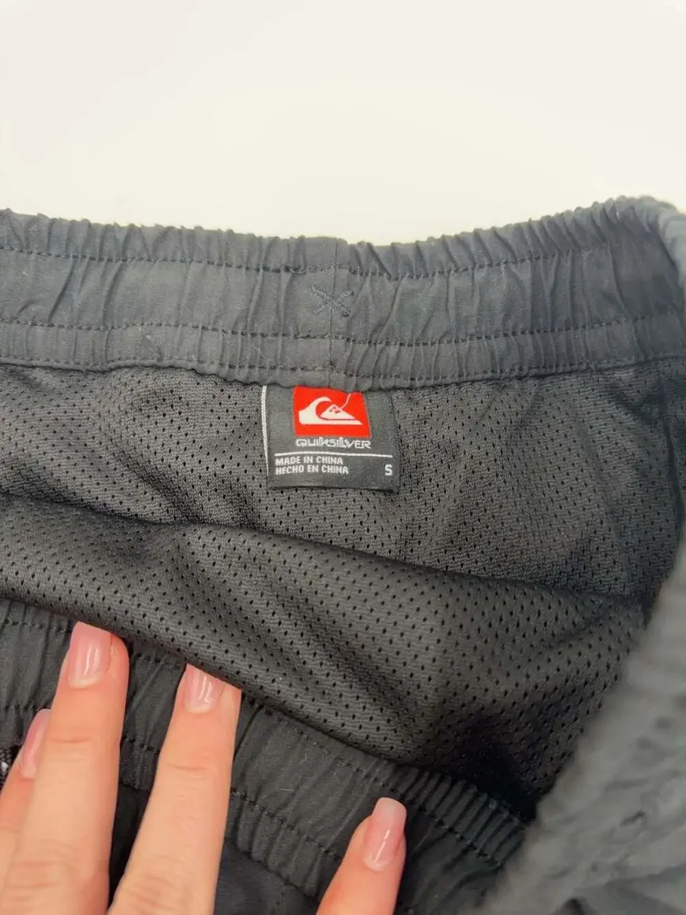 Quiksilver Mens Swimwear Swimming Shorts Drawstring Black Logo Trunks Small Swim